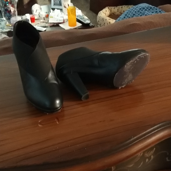 Shoes - Picture 2 of 2